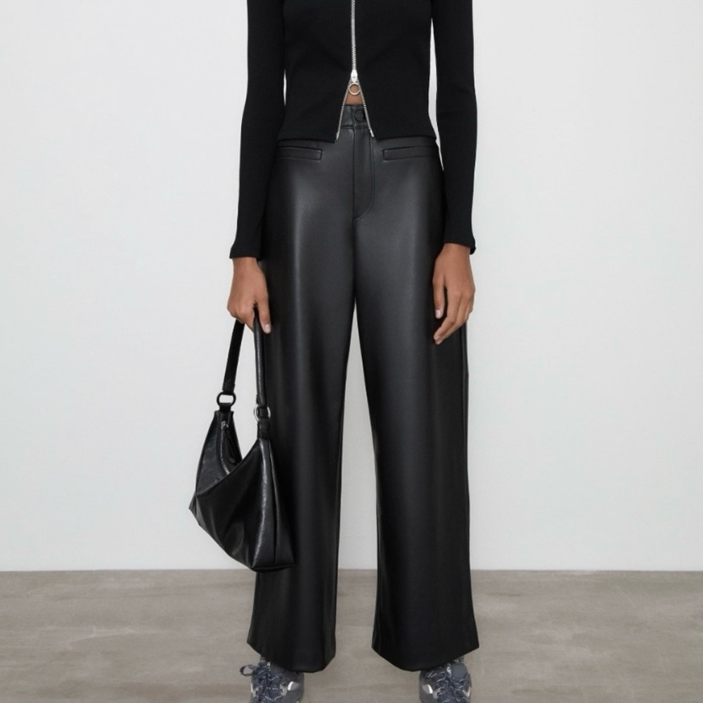ZARA Wide Leg Faux Leather Pant Black Large Edgy Classic Cool Trendy